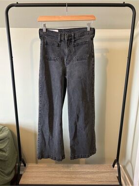 Women's High-Rise Wide-Leg Crop Jeans in Washed Black